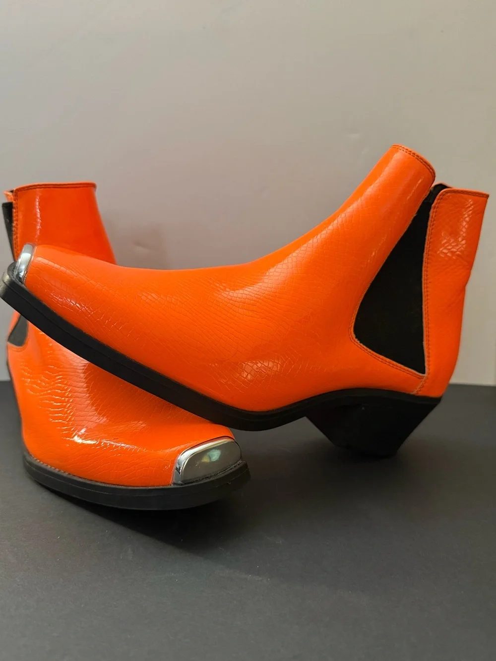 ASOS Men’s Sz 10 Bright Orange Faux Patent Reptile Chelsea Boots Metal Toe Cap